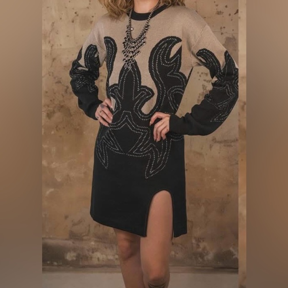 NWT Western two-steppin dress with slit.